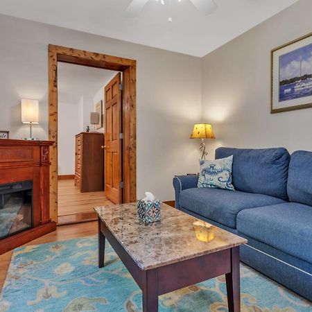 Cozy Bungalow Just Minutes From Mystic, Westerly Beaches, Boating And Casinos! Bungalow Groton Exterior photo