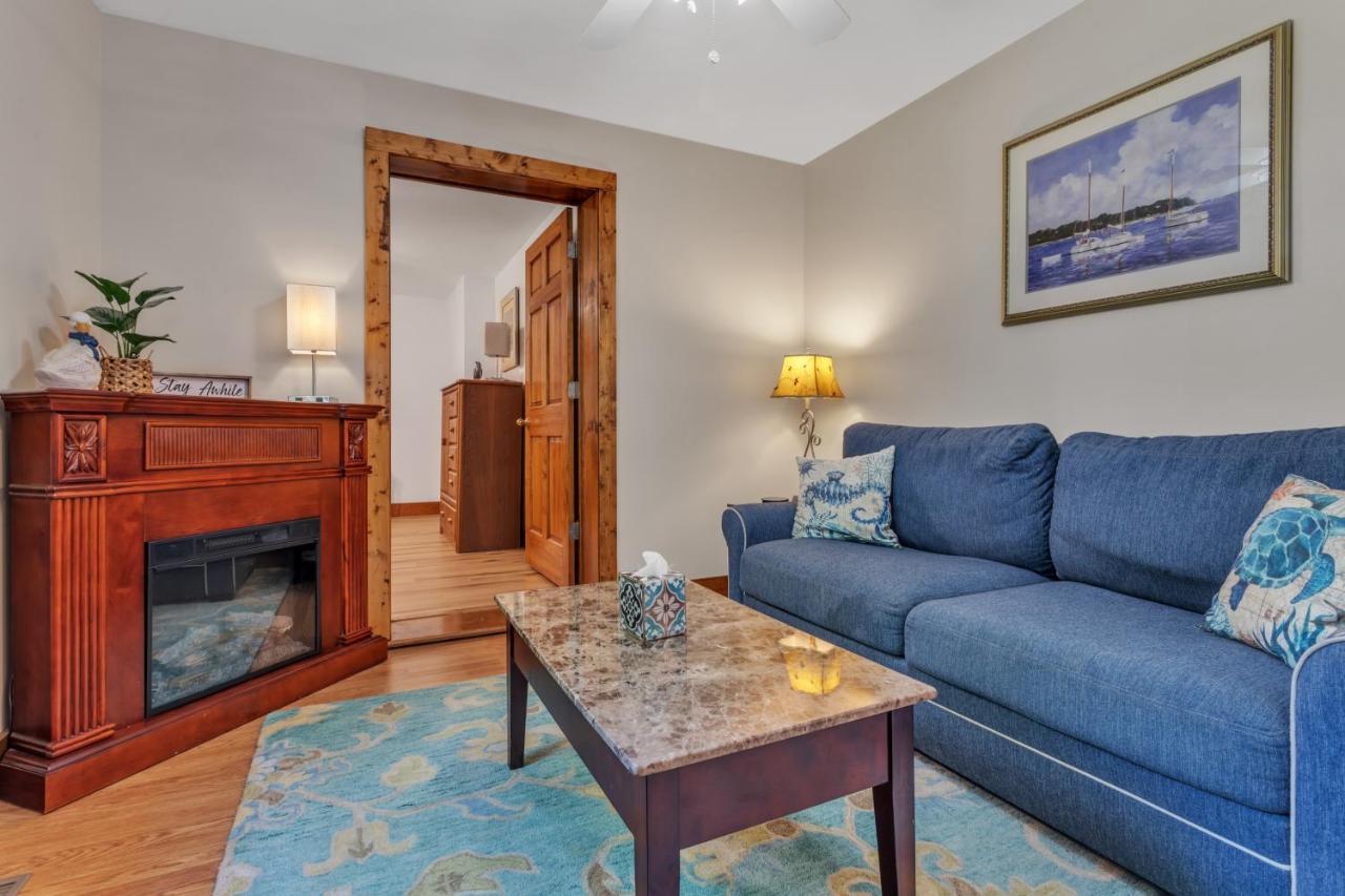 Cozy Bungalow Just Minutes From Mystic, Westerly Beaches, Boating And Casinos! Bungalow Groton Exterior photo